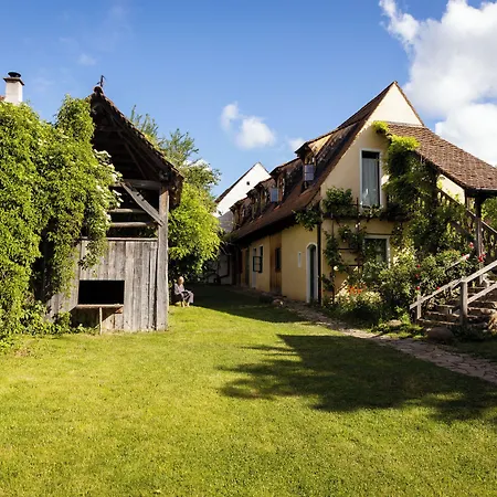 Viscri-125-Hotel-Exterior