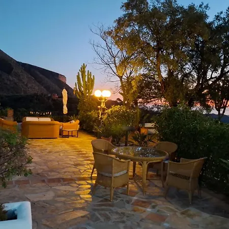 Hotel-Rural-Los-Jarales-Istan-Amenities