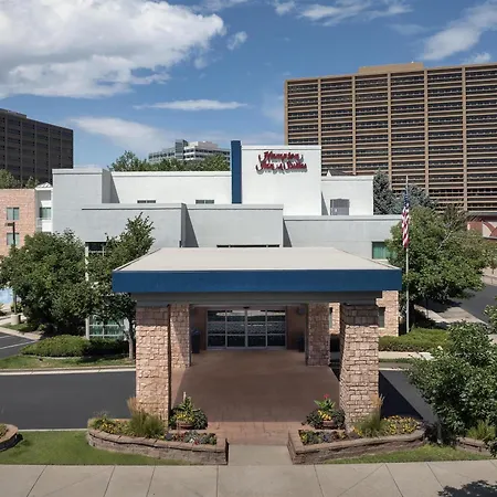 Hampton-Inn-Suites-Denver-Tech-Center-Centennial-Exterior