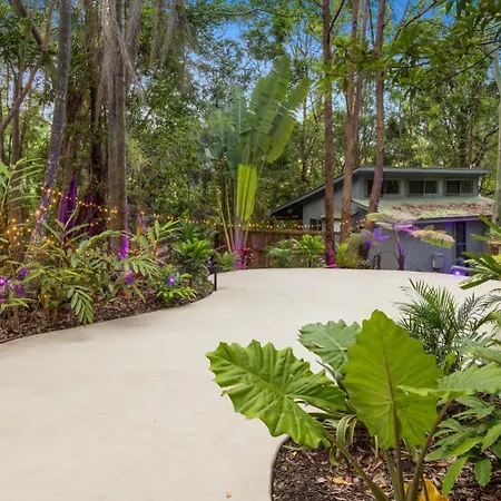 Hunchy-Hideaway-Aparthotel-Montville-Exterior