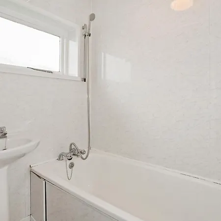 Anglesey-Bungalows-Trearddur-Sinks