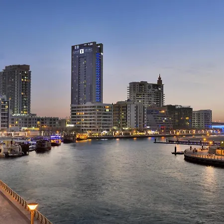 The-First-Collection-Dubai-Marina-Hotel-Skyline