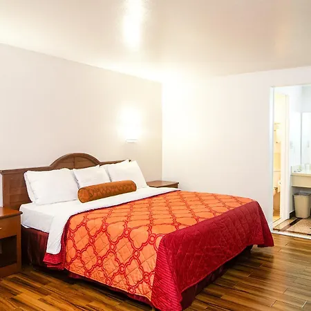 Tropic-Lodge-Garden-Grove-Room