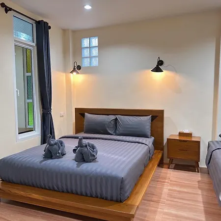 Khaosok-Bamboo-Huts-Resort-Khao-Sok-National-Park-Room