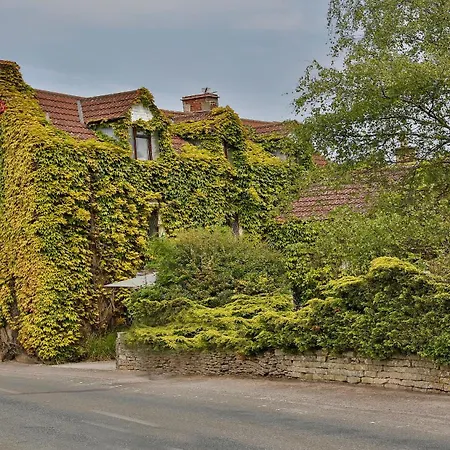 Best-Western-Compass-Inn-Tormarton-Exterior