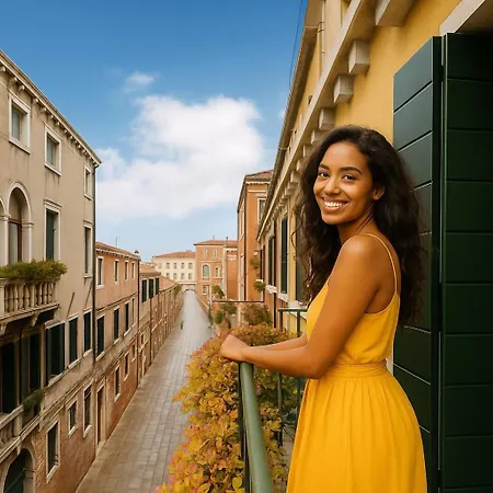 Hinc-Domus-Venezia-Hotel-People