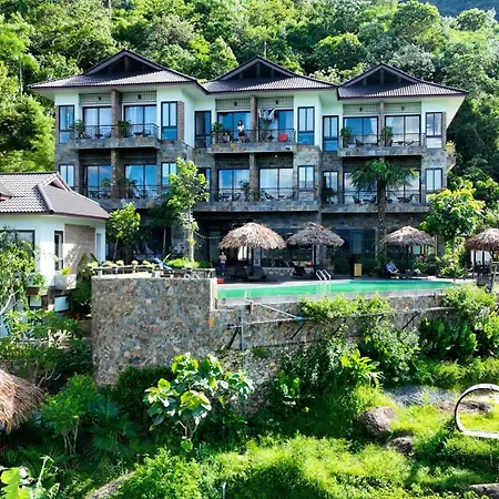 Central-Hills-Pu-Luong-Resort-Huong-Ba-Thuoc-Exterior