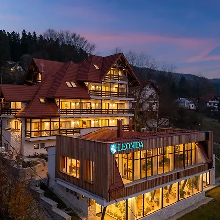 Pensiunea-Leonida-Resort-Leonida-Poiana-Tapului-Exterior