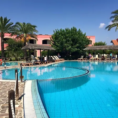 Villaggio-Punta-Grossa-Punta-Prosciutto-Swimming-Pool