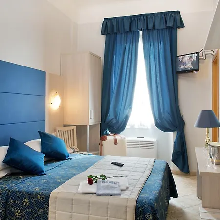 Albergo-Marechiaro-Rome-Room