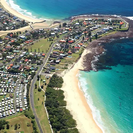 Shellharbour-Holiday-Village-Barrack-Point-Beach