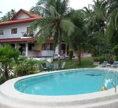 Las-Flores-Beachside-Hotel-Catmon-Swimming-Pool