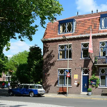 Logis-Pastis-Hotel-Maastricht-Exterior