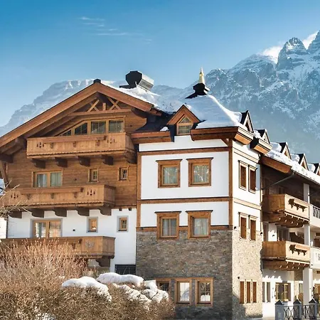 Hotel-Sendlhof-Waidring-Exterior