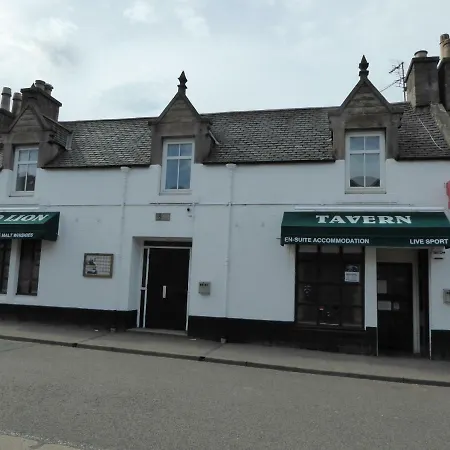 The-Red-Lion-Tavern-Fochabers-Exterior