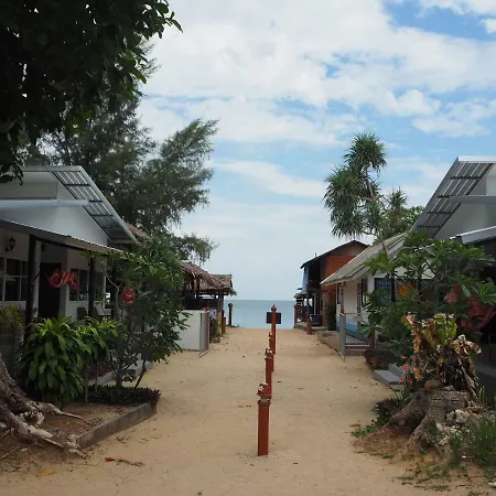 Bluesky-Beach-Bungalows-Koh-Lanta-Exterior