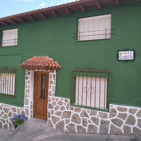 Los-Callejones-Arenas-de-San-Pedro-Exterior