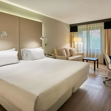 Nh-Lleida-Pirineos-Hotel-Room